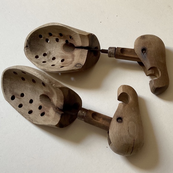 Vintage Wood Shoe Stretchers - Picture 9 of 12